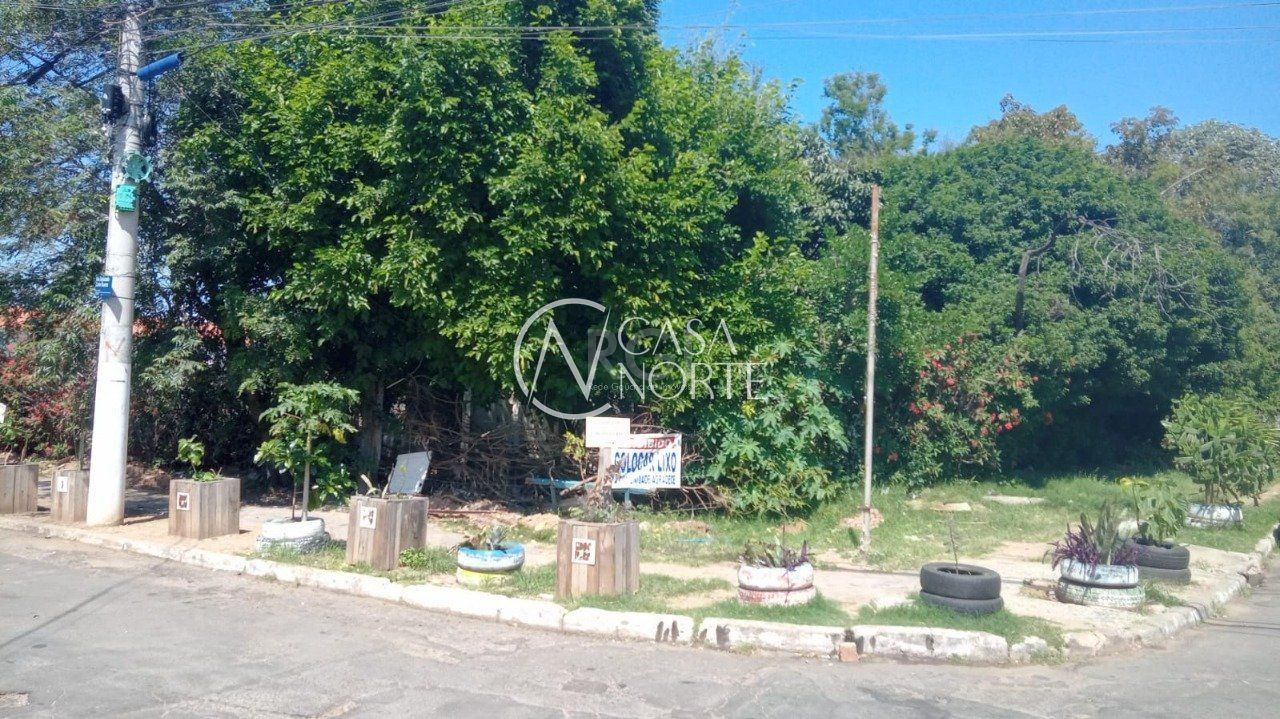 Terreno à venda  com 810m², Rua Enio Aveline da Rocha no bairro Cavalhada em Porto Alegre