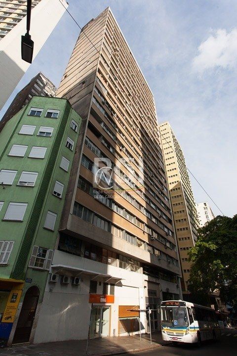 Apartamento à venda com 2 quartos, 50m², Avenida Senador Salgado Filho no bairro Centro Histórico em Porto Alegre
