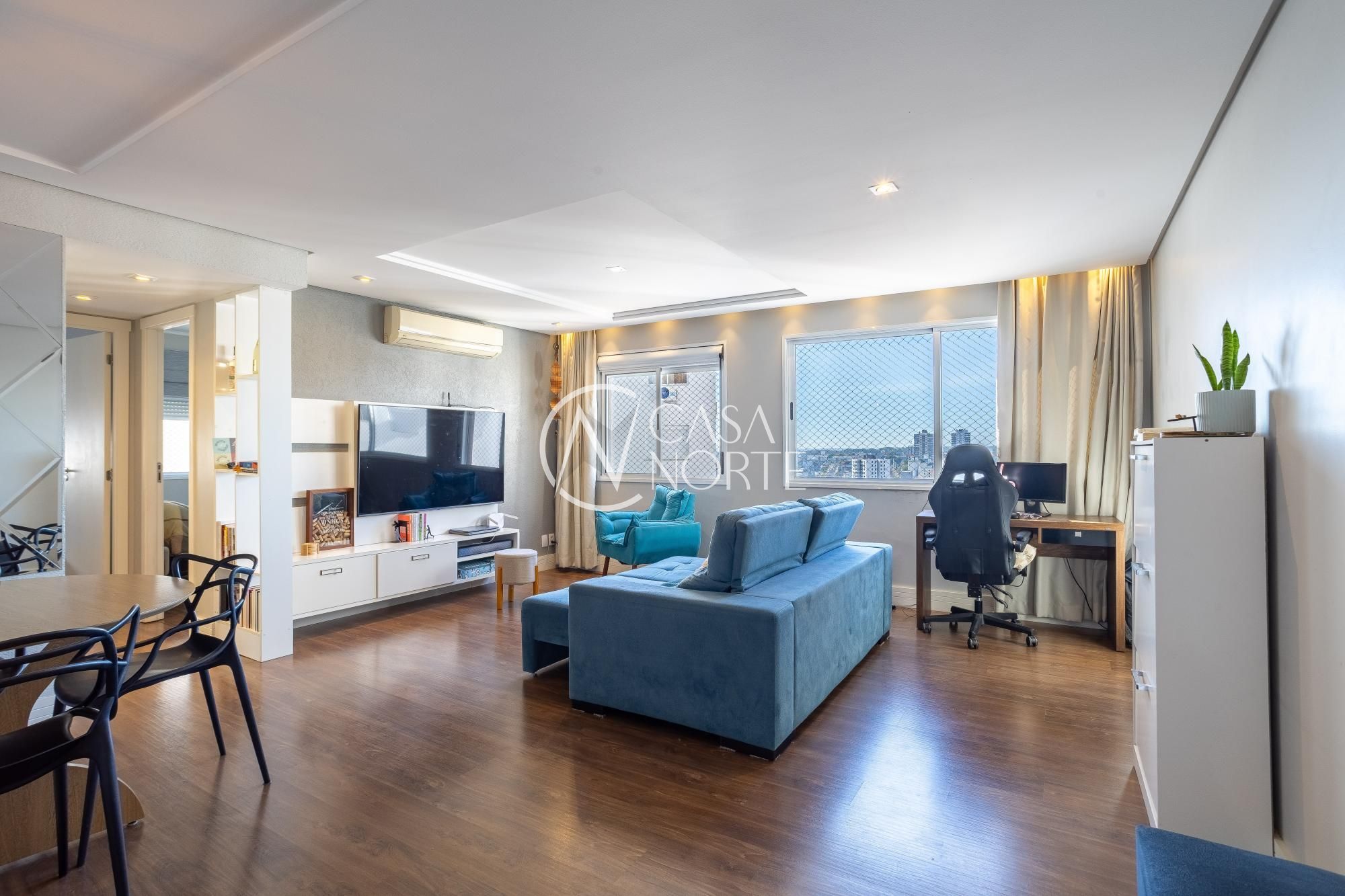 Apartamento à venda com 2 quartos, 69m², 1 suíte, 1 vaga, Avenida Dom Cláudio José Gonçalves Ponce de Leão no bairro Vila Ipiranga em Porto Alegre
