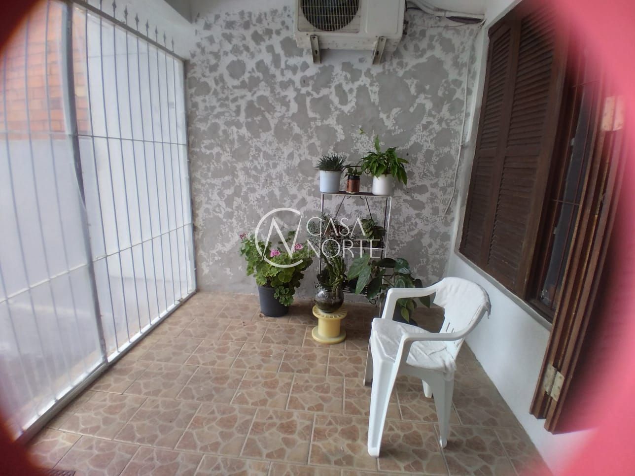 Casa à venda com 2 quartos, 120m², 2 vagas, Rua Doutor Deoclecio Pereira no bairro Jardim Floresta em Porto Alegre