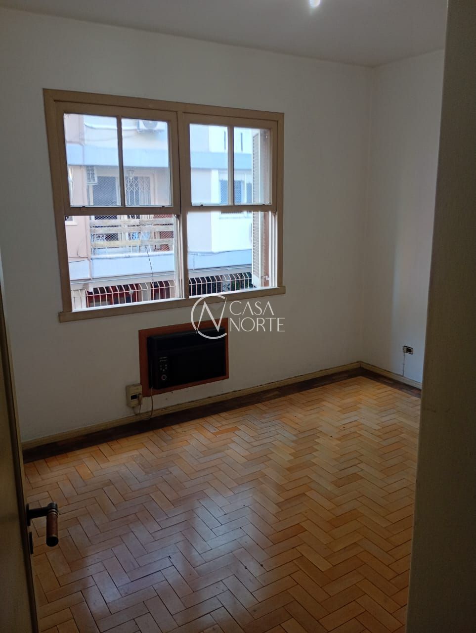Apartamento à venda com 2 quartos, 65m², Rua Santana no bairro Santana em Porto Alegre