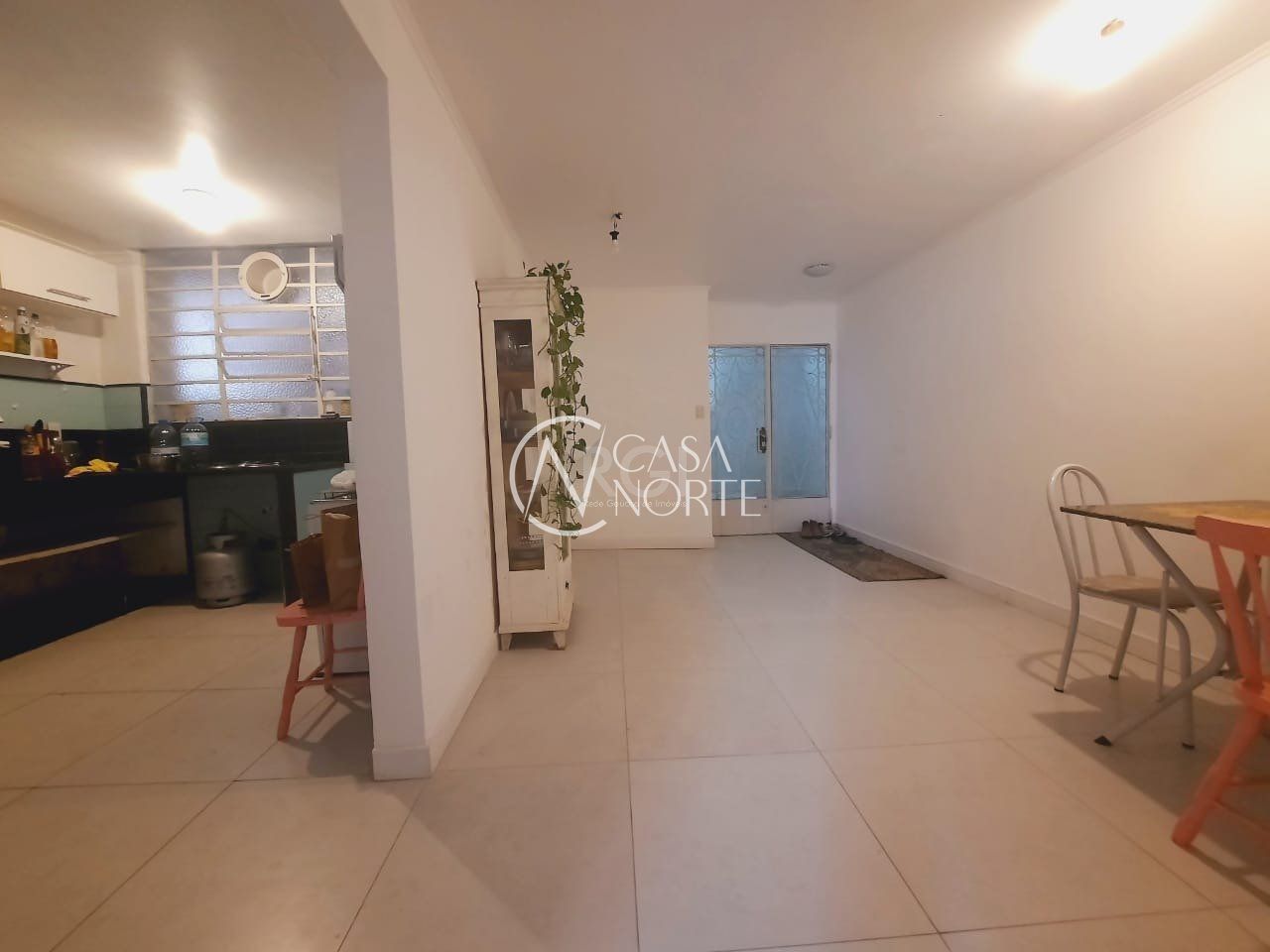 Apartamento à venda com 2 quartos, 107m², 1 suíte, Rua Santo Antônio no bairro Floresta em Porto Alegre