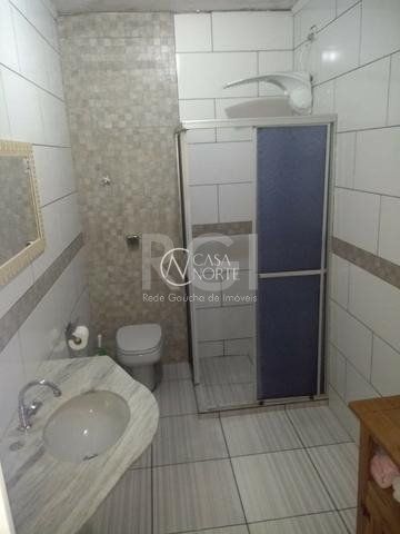 Casa à venda com 4 quartos, 300m², 3 vagas, Avenida Vinte e um de Abril no bairro Sarandi em Porto Alegre