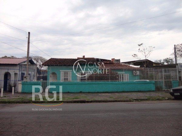 Casa à venda com 3 quartos, 90m², 1 vaga, Rua Juarez Tavora no bairro Vila João Pessoa em Porto Alegre