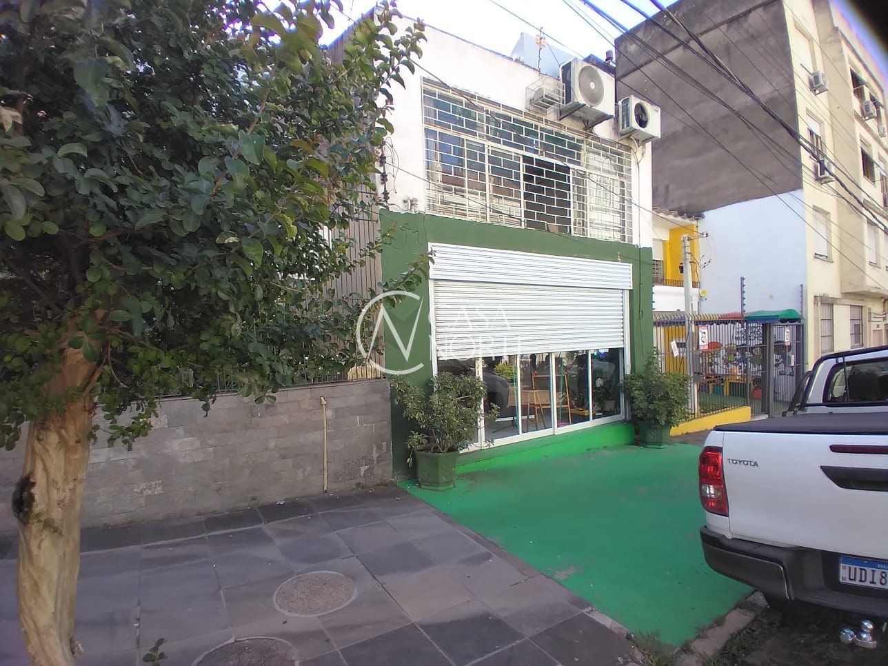 Prédio Comercial à venda com 2 quartos com 250m², Travessa Carmem no bairro Moinhos de Vento em Porto Alegre