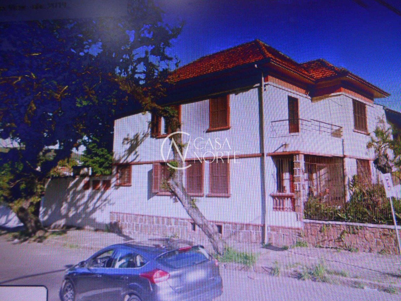 Casa à venda com 3 quartos, 240m², 1 suíte, 3 vagas, Rua General Gomes Carneiro no bairro Medianeira em Porto Alegre