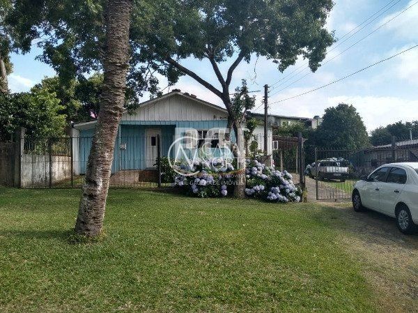 Terreno à venda  com 625m², Avenida Figueira no bairro Mário Quintana em Porto Alegre