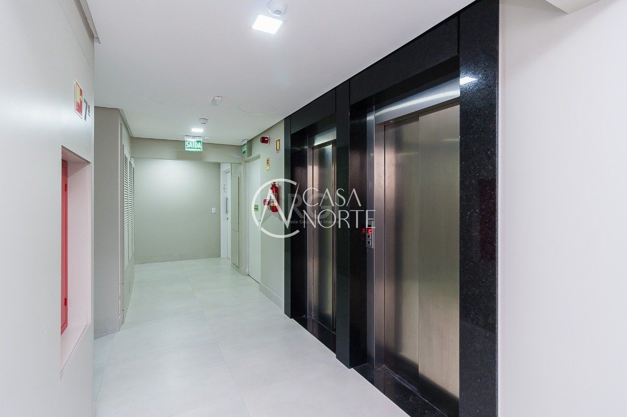 Sala Comercial à venda , 44m², 1 vaga, Avenida Padre Cacique no bairro Menino Deus em Porto Alegre