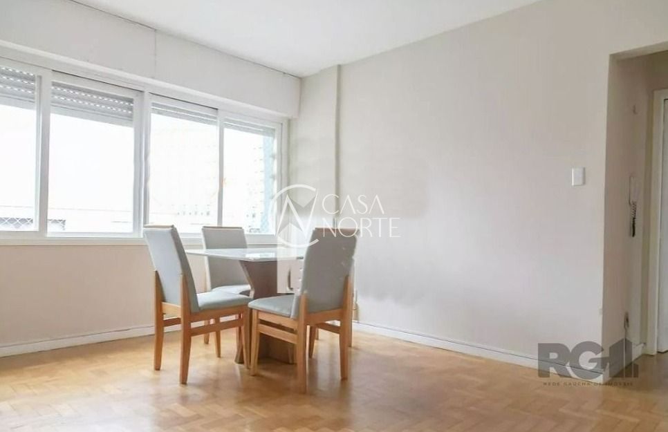 Apartamento à venda com 3 quartos, 106m², 1 suíte, 1 vaga, Travessa Paz no bairro Farroupilha em Porto Alegre