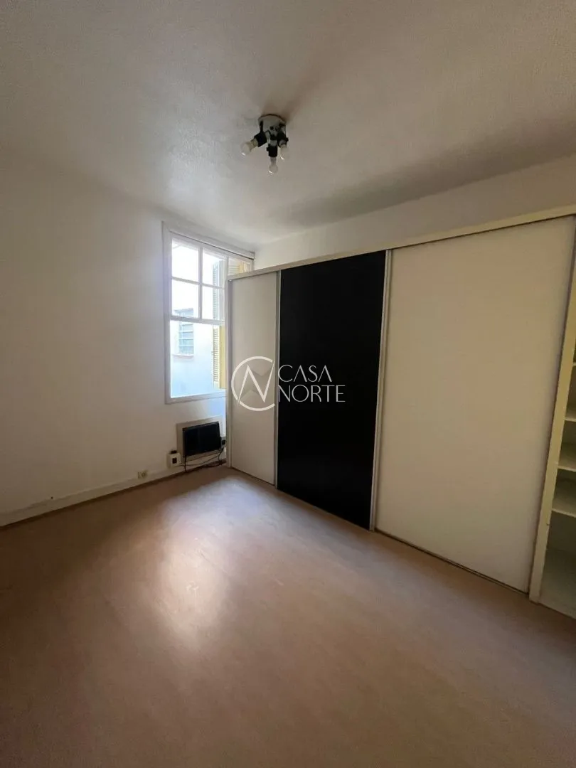 Apartamento à venda com 3 quartos, 82m², Avenida Cristóvão Colombo no bairro Floresta em Porto Alegre