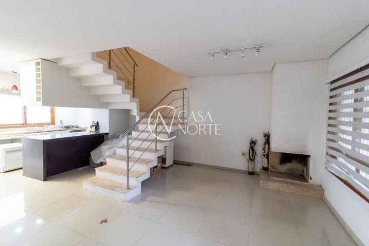 Casa de Condomínio à venda com 3 quartos, 143m², 1 suíte, 1 vaga, Rua Canísio Binsfeld no bairro Hípica em Porto Alegre