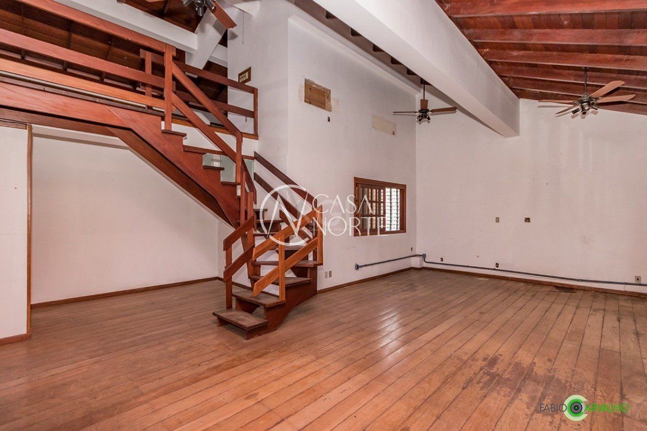 Casa à venda com 4 quartos, 307m², 2 suítes, 3 vagas, Rua Libano no bairro Higienópolis em Porto Alegre