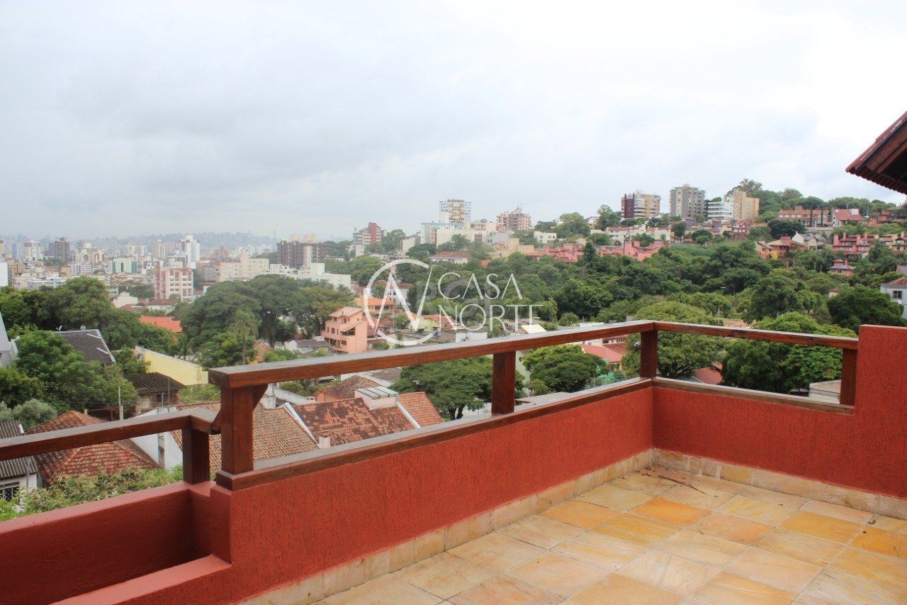 Casa de Condomínio à venda com 4 quartos, 379m², 1 suíte, 2 vagas, Rua Silveiro no bairro Menino Deus em Porto Alegre