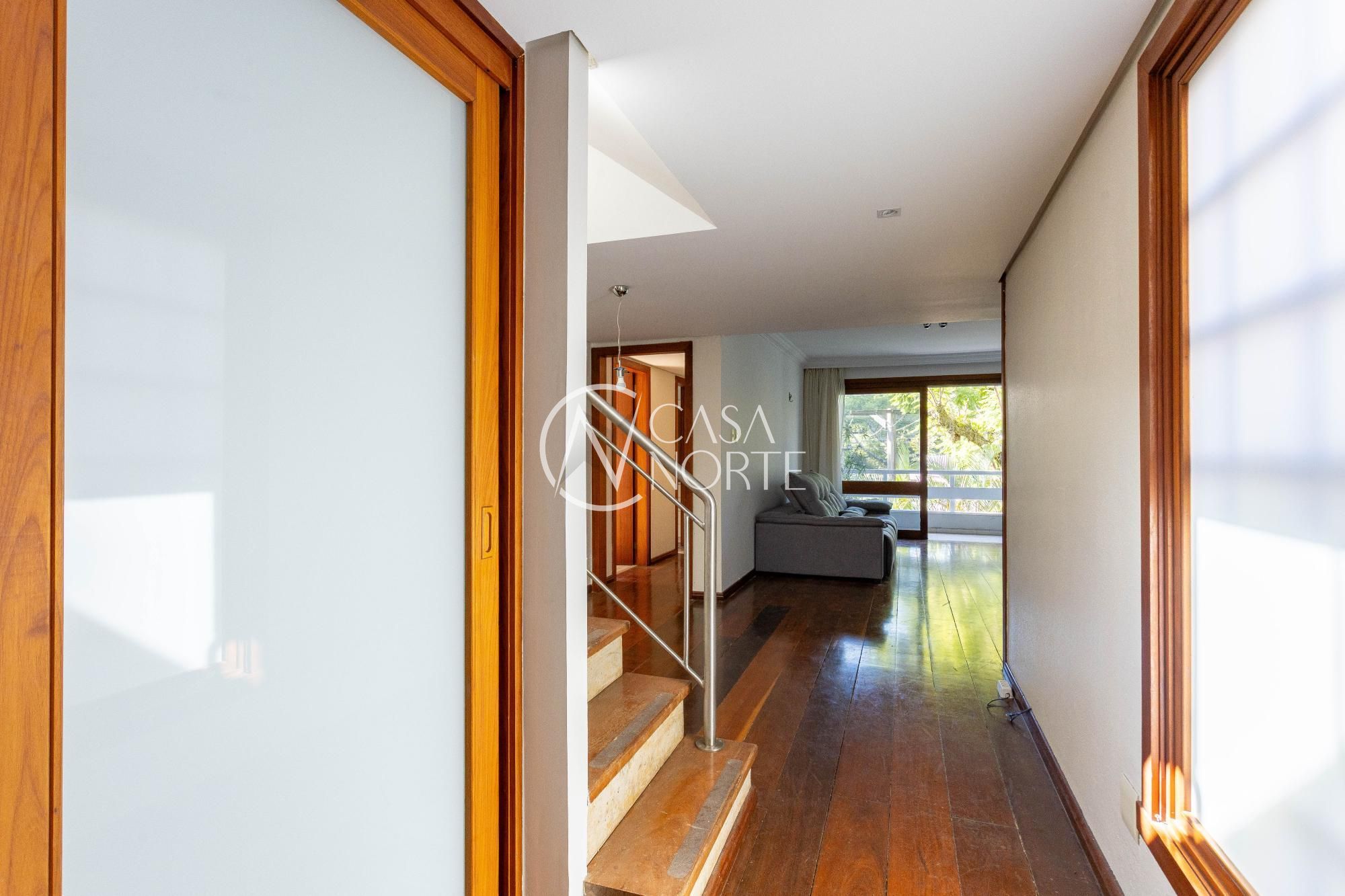Cobertura à venda com 2 quartos, 211m², 1 suíte, 2 vagas, Rua Dinarte Ribeiro no bairro Moinhos de Vento em Porto Alegre