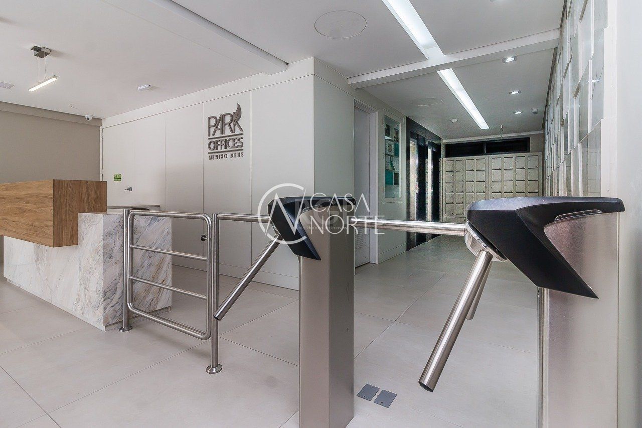 Sala Comercial à venda , 37m², 1 vaga, Avenida Padre Cacique no bairro Menino Deus em Porto Alegre