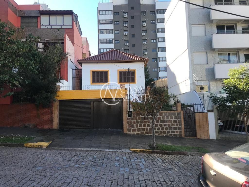 Casa à venda com 3 quartos, 247m², 2 vagas, Rua Professor Fitzgerald no bairro Petrópolis em Porto Alegre