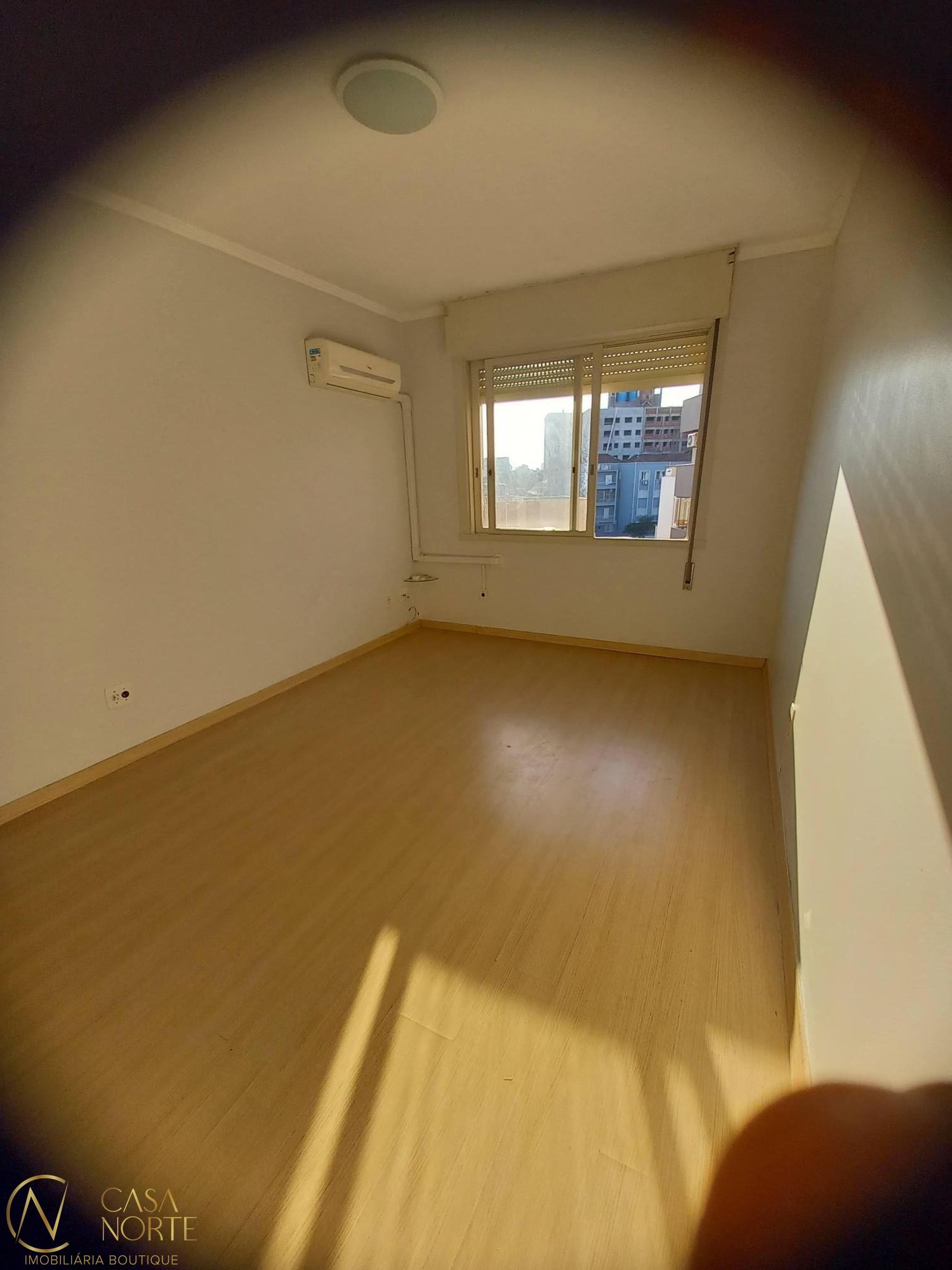 Apartamento à venda com 2 quartos, 78m², 1 vaga, Rua João Guimarães no bairro Santa Cecília em Porto Alegre