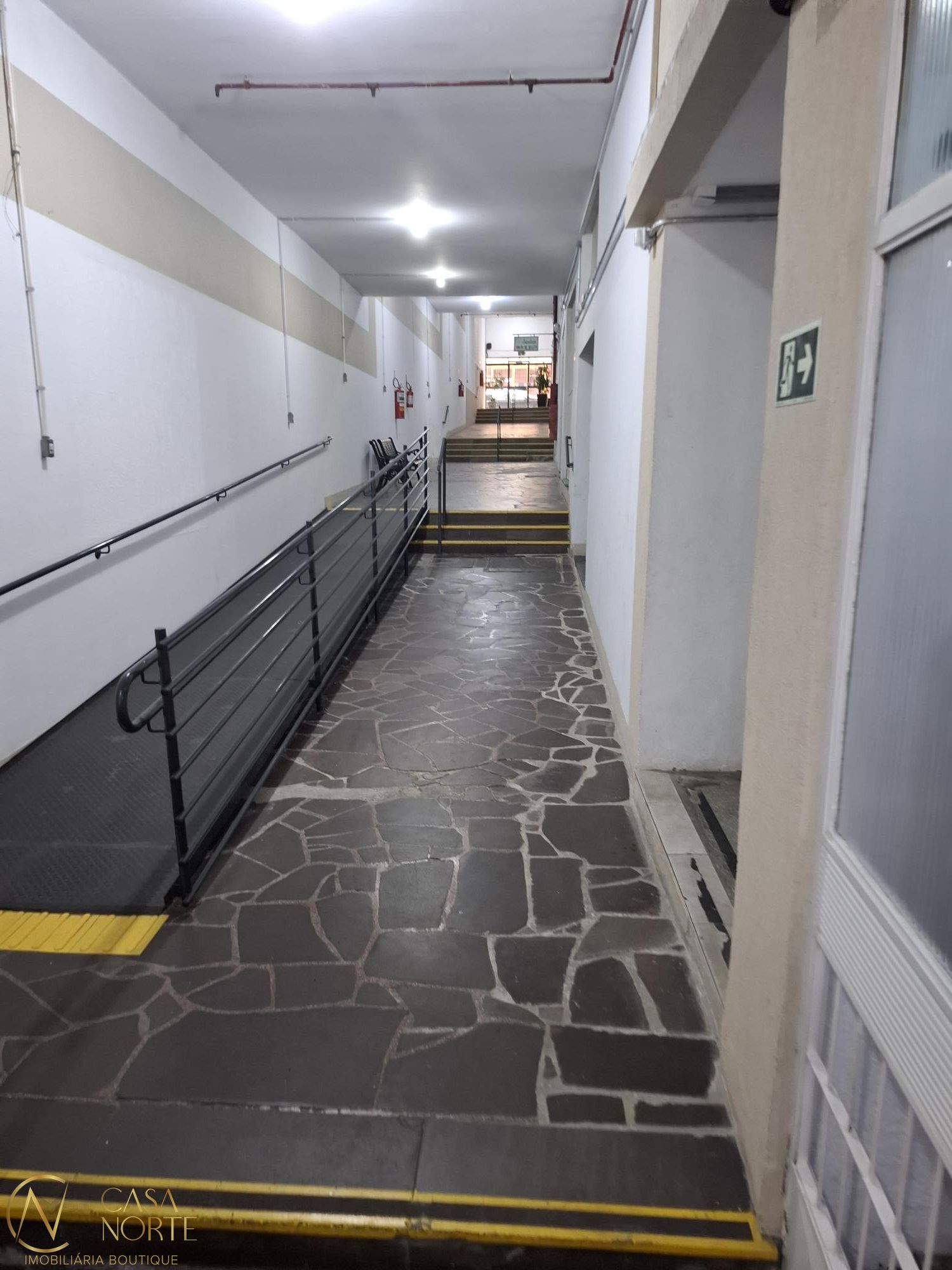 Apartamento à venda com 2 quartos, 83m², Avenida Borges de Medeiros no bairro Centro Histórico em Porto Alegre