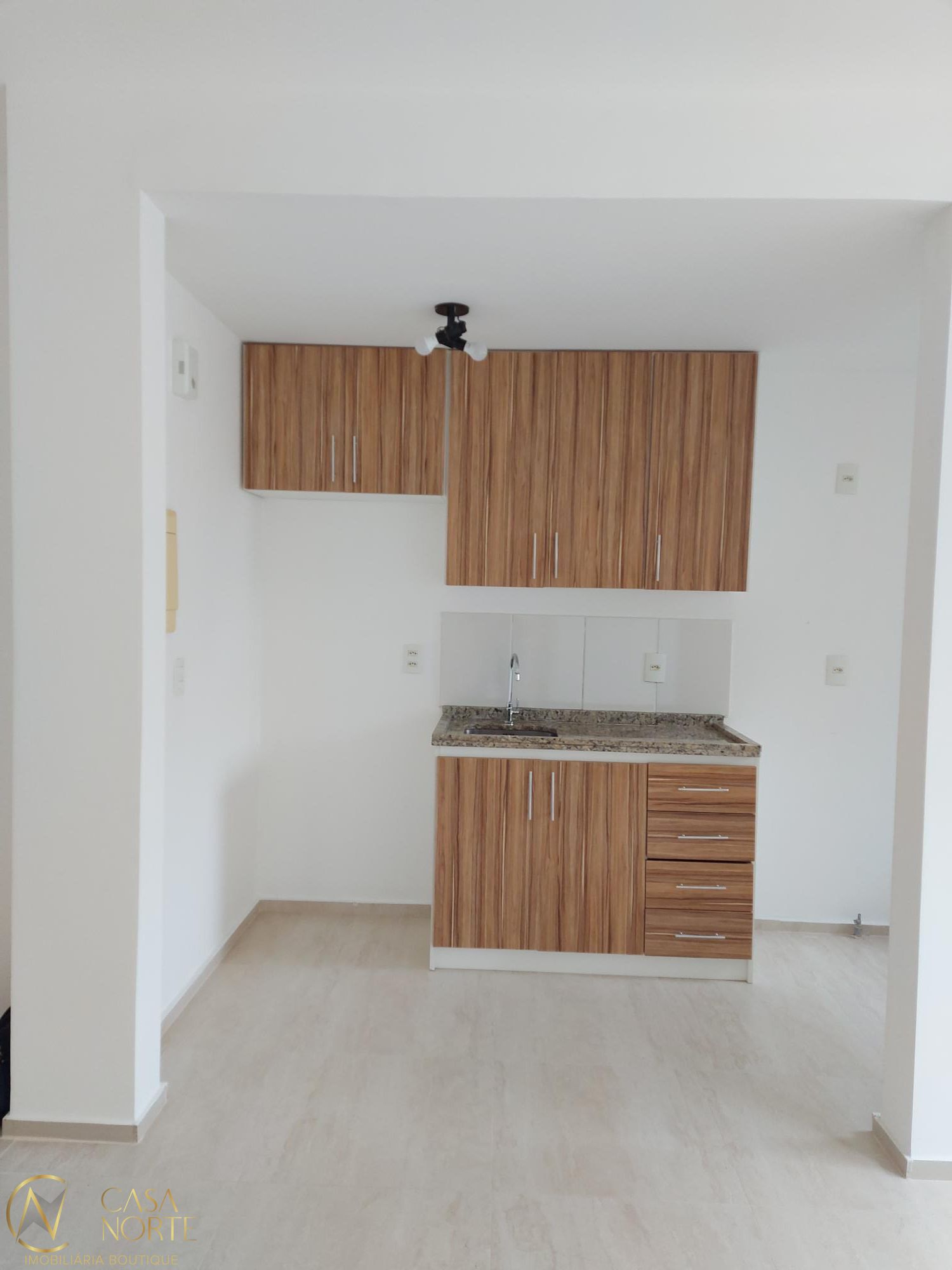 Apartamento à venda com 2 quartos, 45m², 1 vaga, Avenida Juca Batista no bairro Cavalhada em Porto Alegre