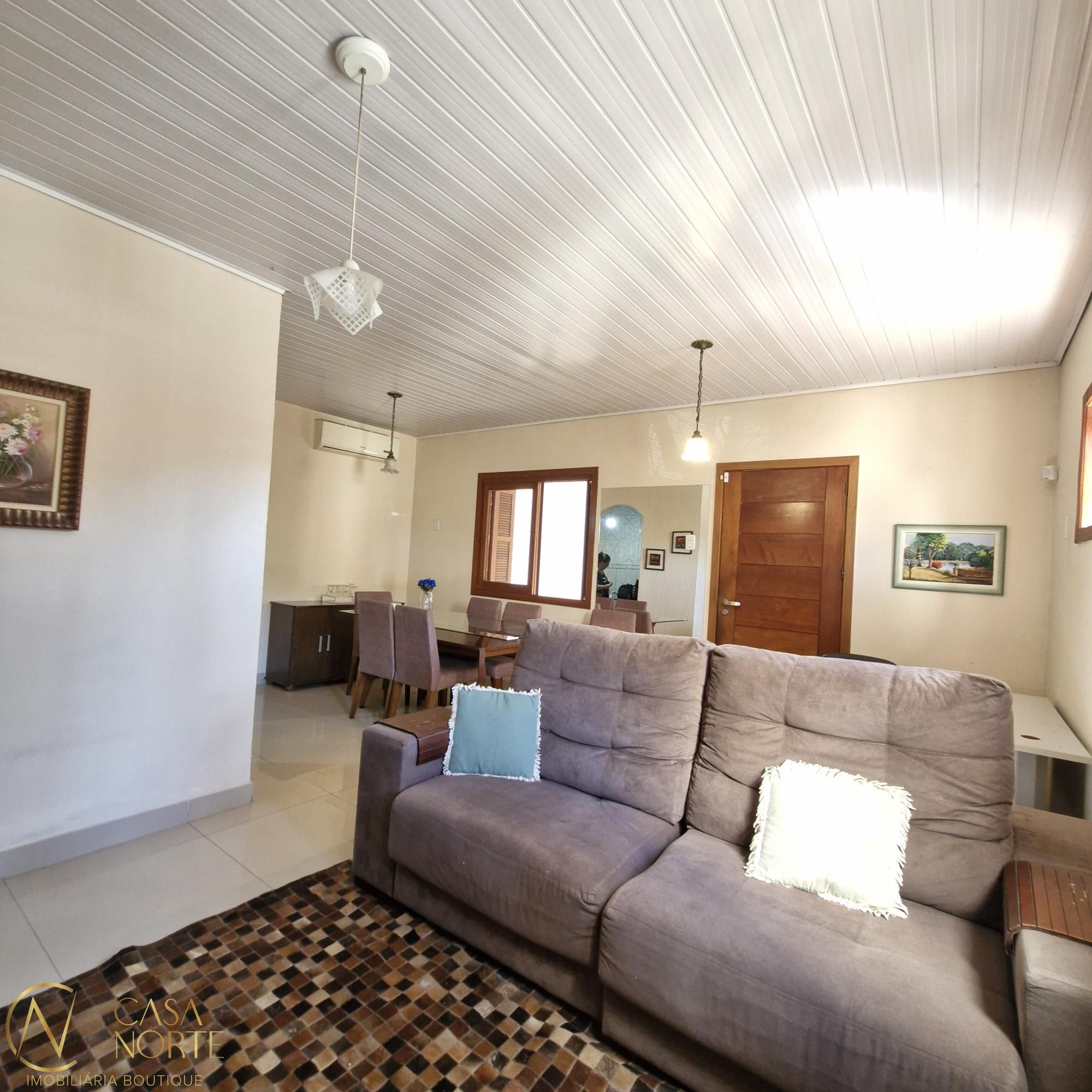 Casa à venda com 4 quartos, 129m², 1 vaga, Rua Doutor Pereira Neto no bairro Tristeza em Porto Alegre