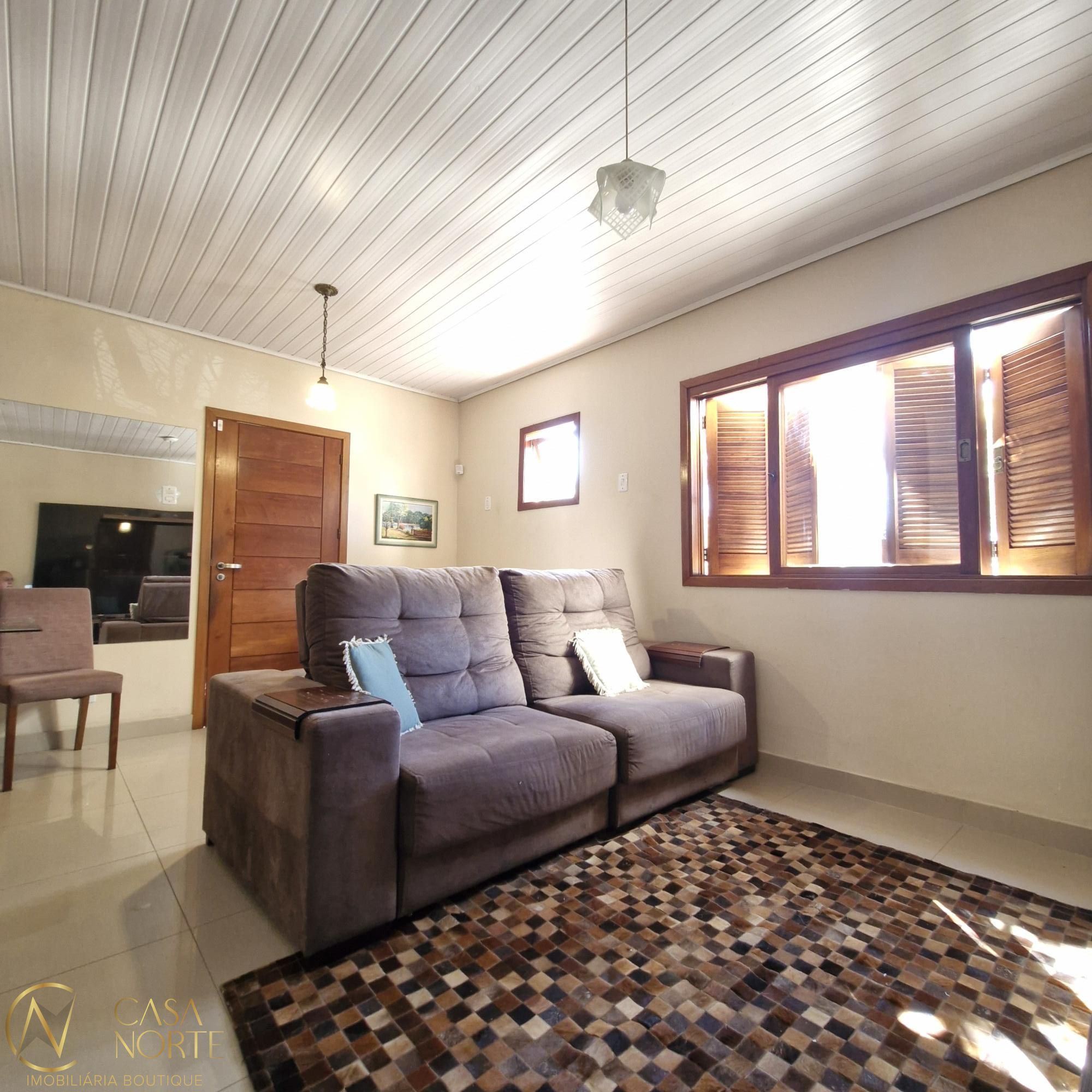 Casa à venda com 4 quartos, 129m², 1 vaga, Rua Doutor Pereira Neto no bairro Tristeza em Porto Alegre