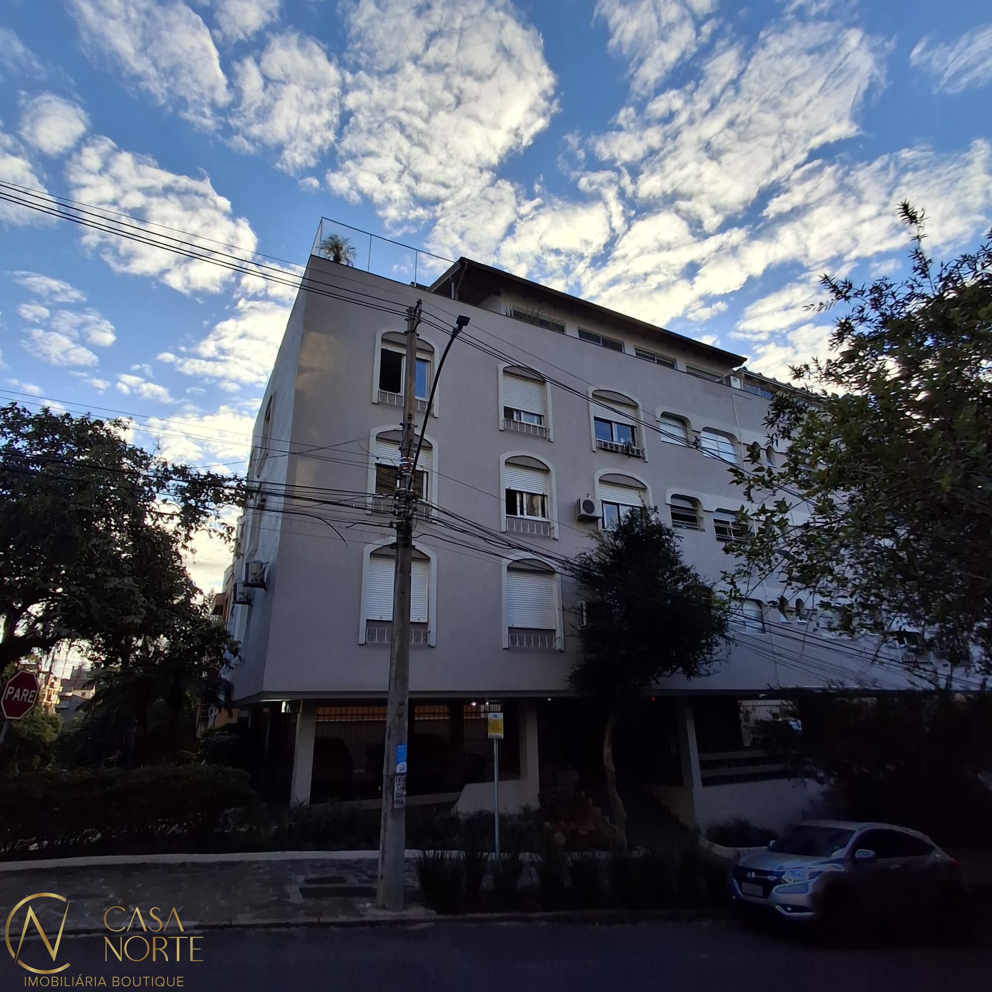 Apartamento à venda com 2 quartos, 72m², 1 vaga, Rua Doutor Freire Alemão no bairro Mont Serrat em Porto Alegre