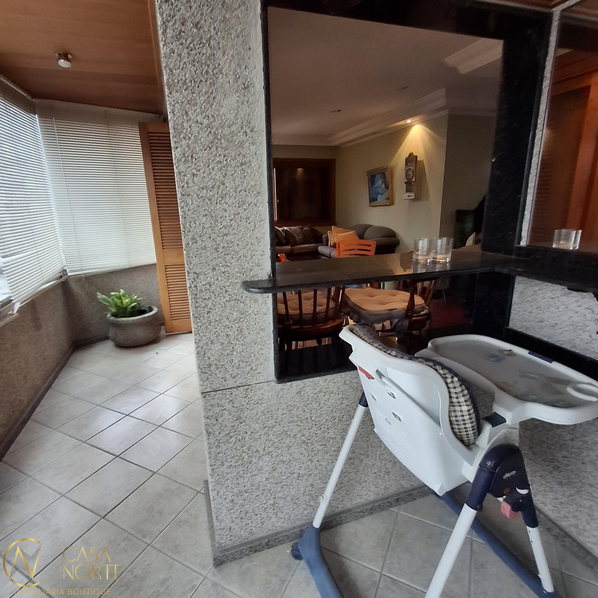 Cobertura à venda com 3 quartos, 201m², 1 suíte, 2 vagas, Rua Marcelo Gama no bairro Auxiliadora em Porto Alegre