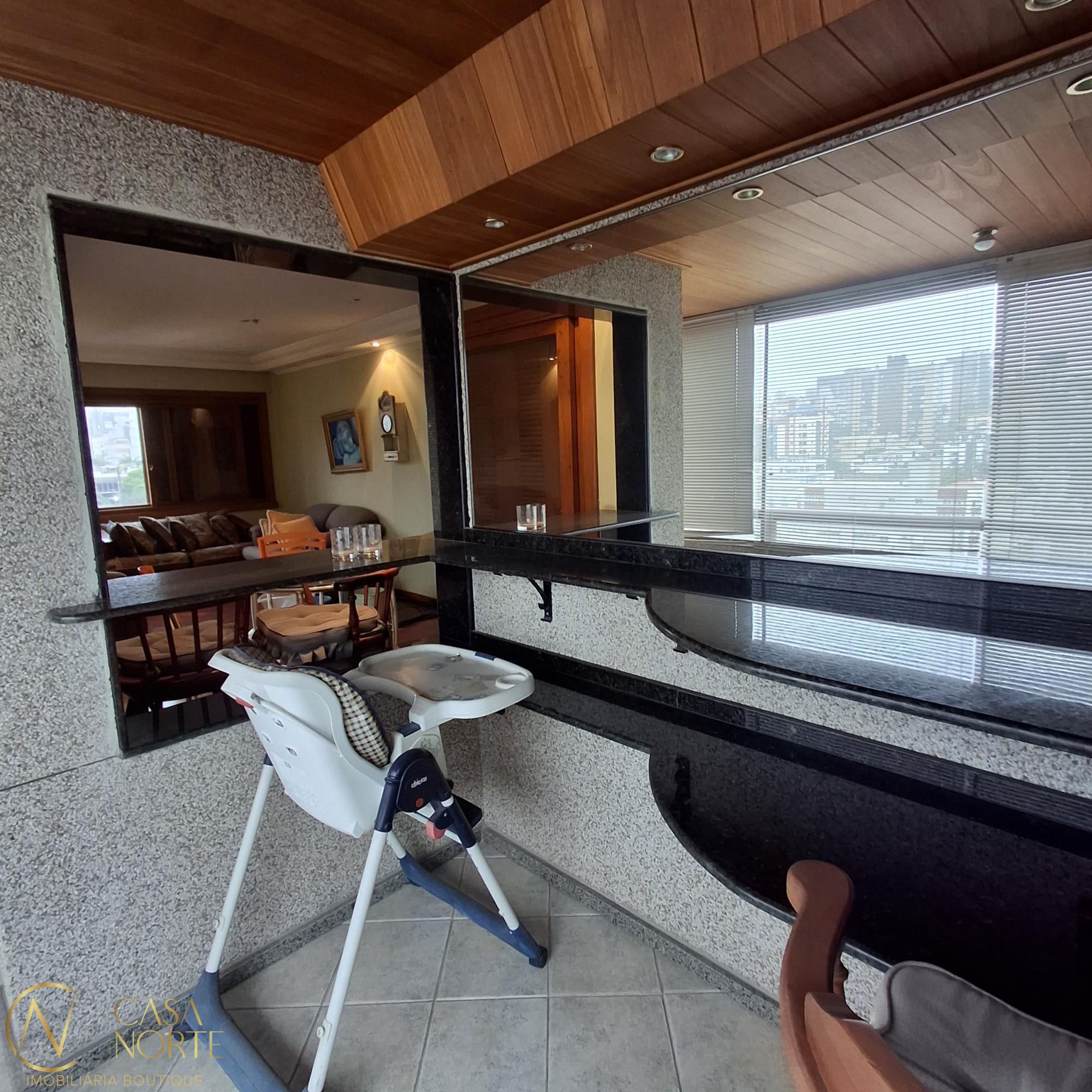 Cobertura à venda com 3 quartos, 201m², 1 suíte, 2 vagas, Rua Marcelo Gama no bairro Auxiliadora em Porto Alegre