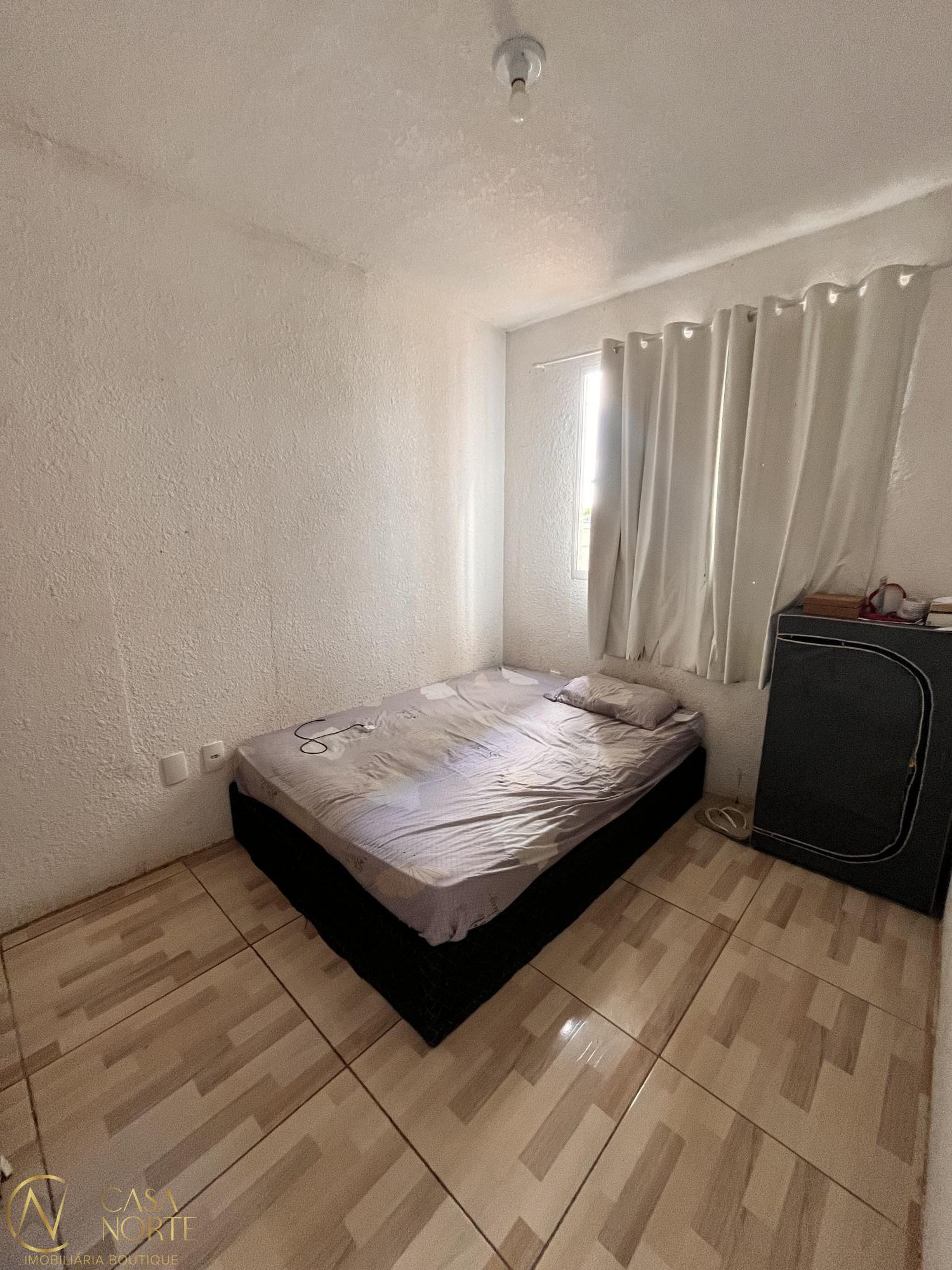 Apartamento à venda com 2 quartos, 41m², 1 vaga, Rua Sabino Pereira Nunes no bairro Restinga em Porto Alegre