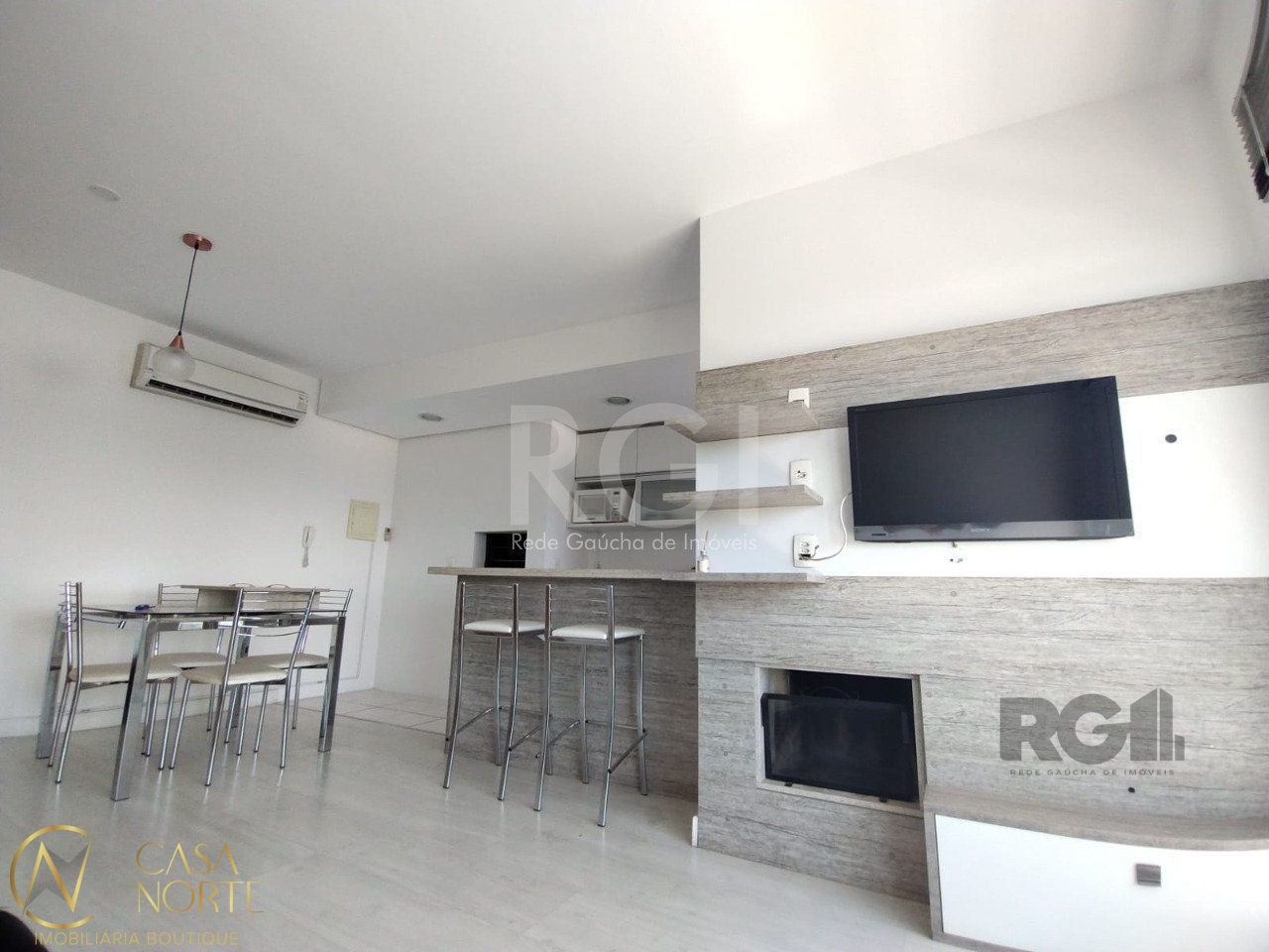 Apartamento à venda com 1 quarto, 57m², 1 suíte, 1 vaga, Rua Valdir Antônio Lopes no bairro Três Figueiras em Porto Alegre