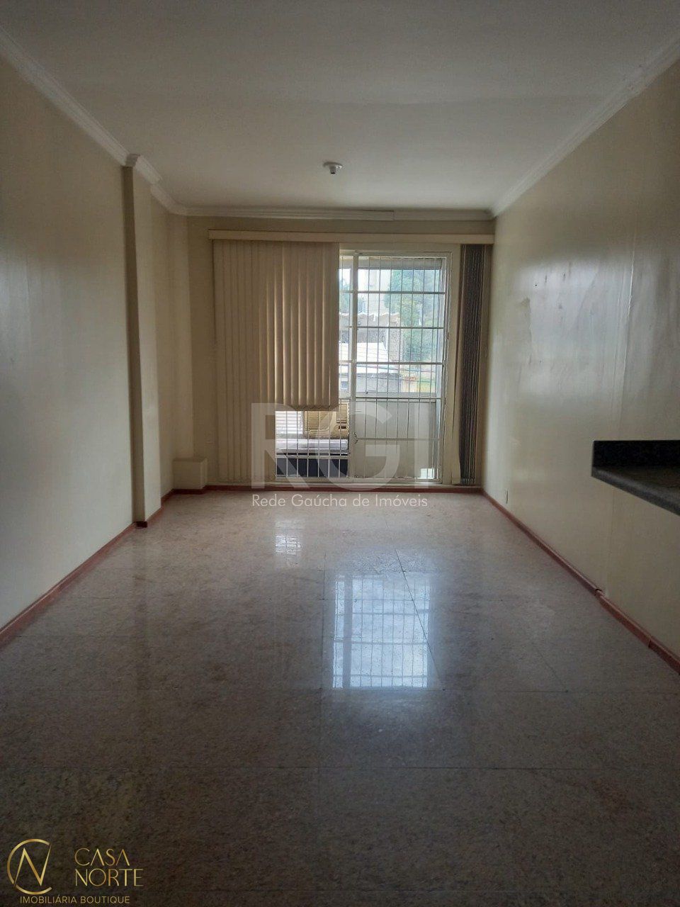 Sala Comercial à venda , 39m², Rua Quintino Bocaiuva no bairro Floresta em Porto Alegre