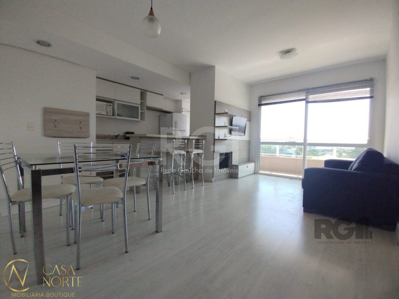 Apartamento à venda com 1 quarto, 57m², 1 suíte, 1 vaga, Rua Valdir Antônio Lopes no bairro Três Figueiras em Porto Alegre