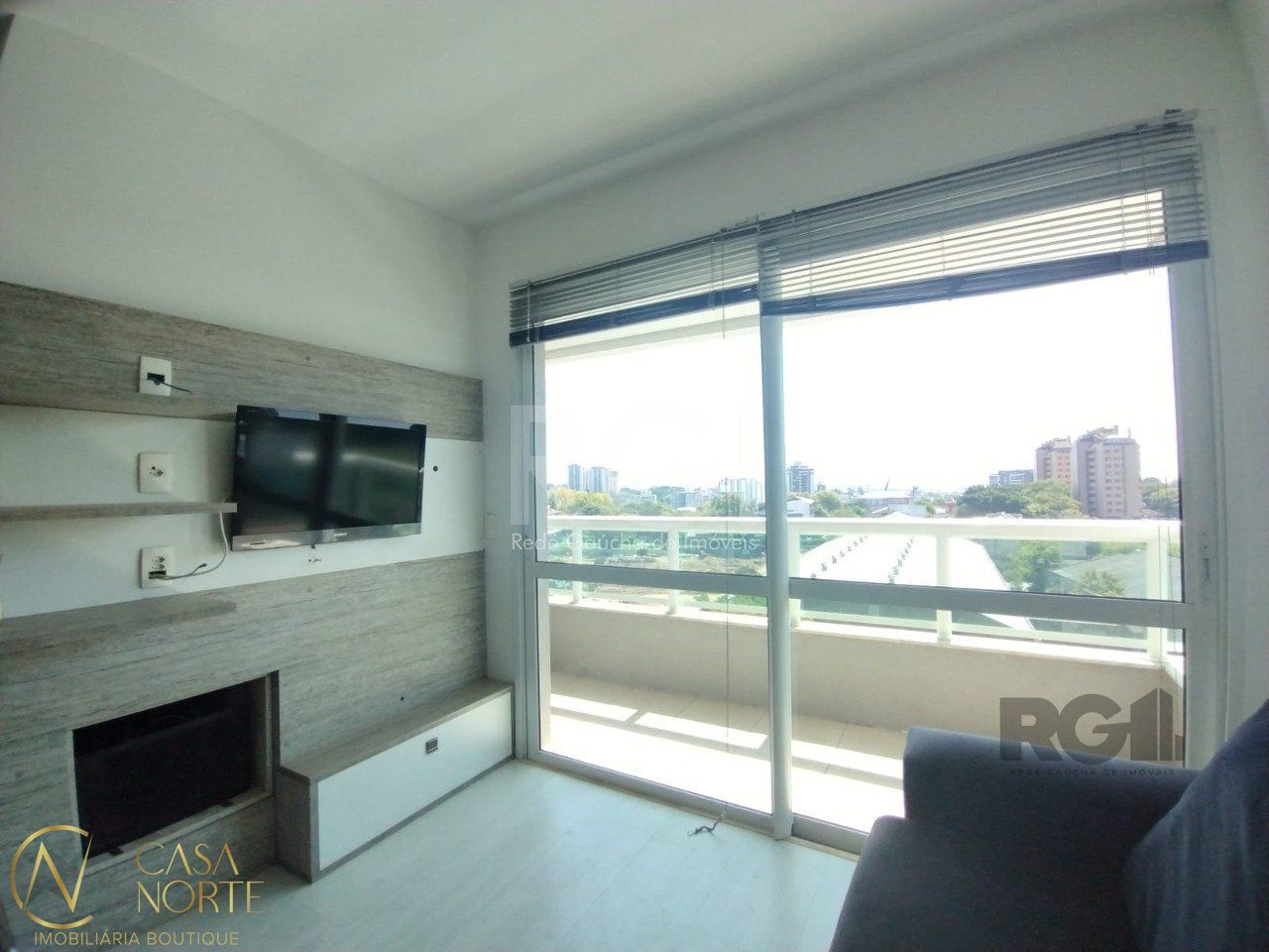 Apartamento à venda com 1 quarto, 57m², 1 suíte, 1 vaga, Rua Valdir Antônio Lopes no bairro Três Figueiras em Porto Alegre
