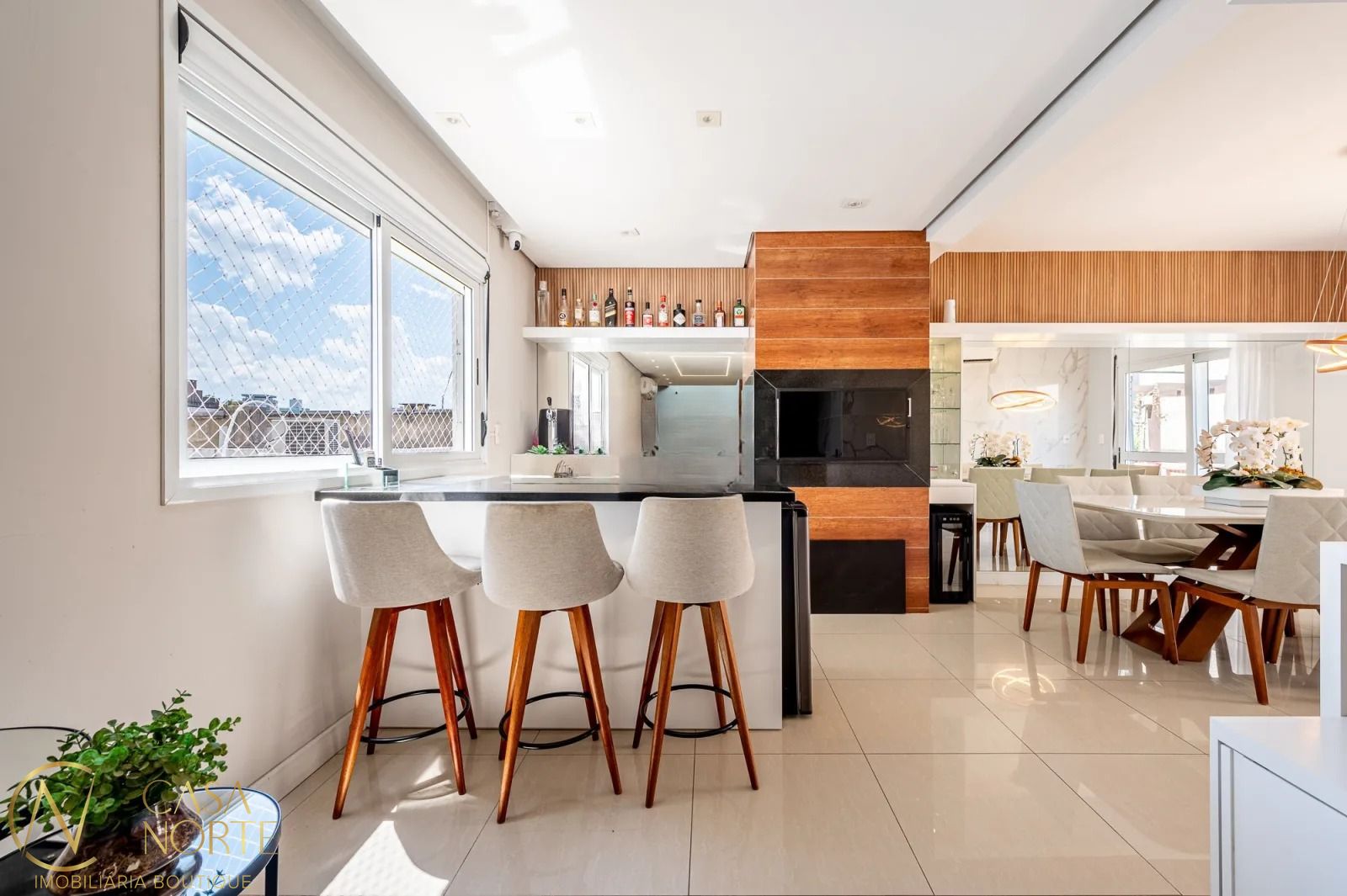 Apartamento Garden à venda com 3 quartos, 160m², 1 suíte, 2 vagas, Rua Cabral no bairro Rio Branco em Porto Alegre