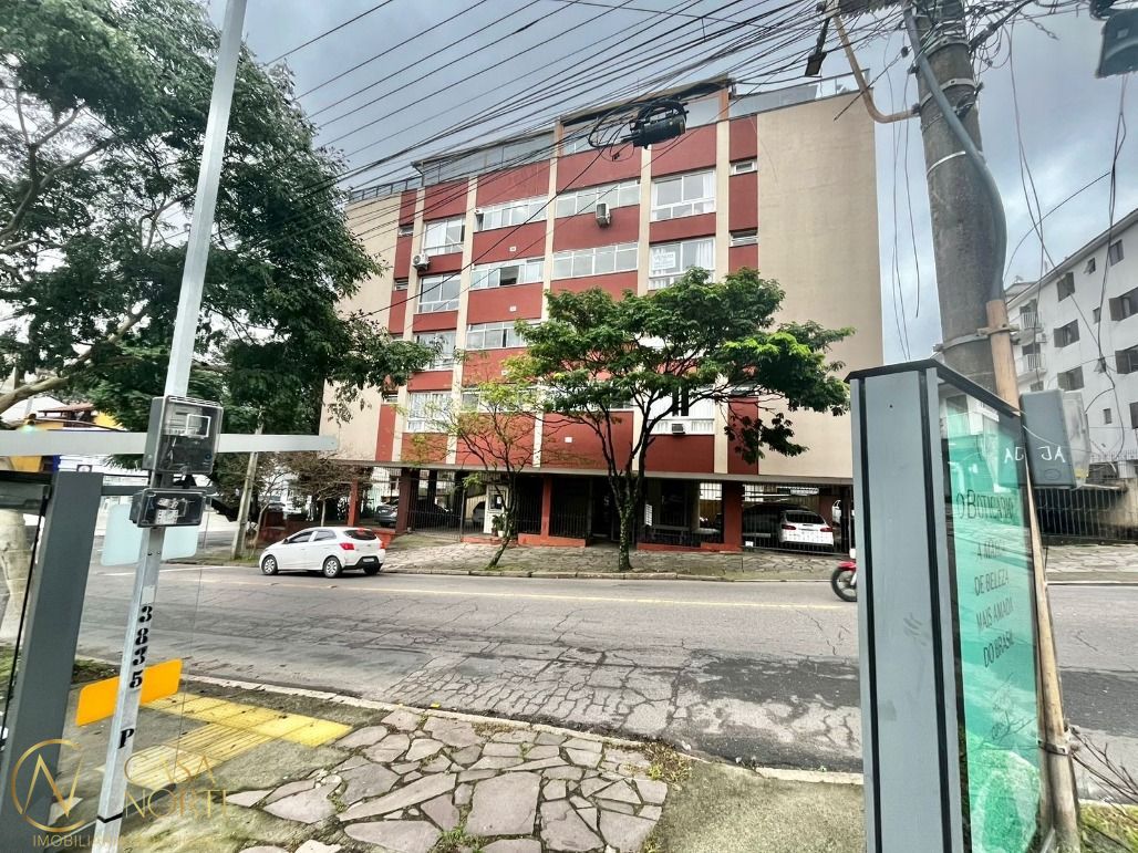 Apartamento à venda com 2 quartos, 69m², 1 vaga, Avenida Cristóvão Colombo no bairro Higienópolis em Porto Alegre