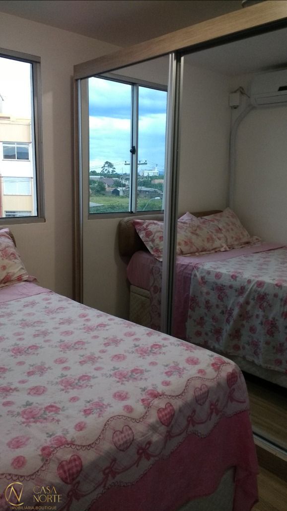 Apartamento à venda com 2 quartos, 47m², 1 vaga, Rua Gabriel Franco da Luz no bairro Sarandi em Porto Alegre