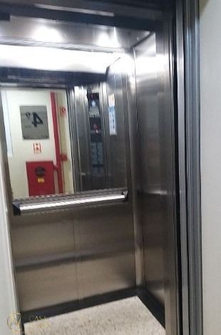 Sala Comercial à venda , 20m², Avenida Assis Brasil no bairro Passo da Areia em Porto Alegre