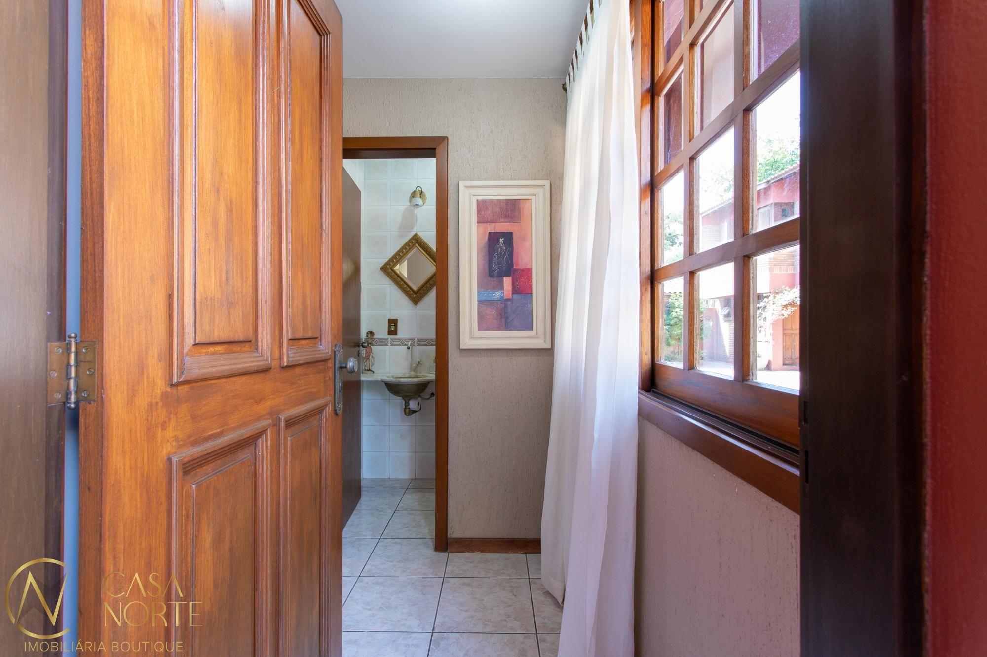 Casa de Condomínio à venda com 3 quartos, 173m², 1 suíte, 2 vagas, Avenida Coronel Marcos no bairro Pedra Redonda em Porto Alegre