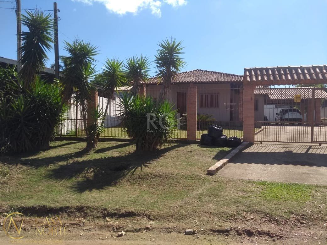 Casa à venda com 2 quartos, 250m², 4 vagas, Rua do Jesuíno - Lado Par no bairro Lageado em Porto Alegre