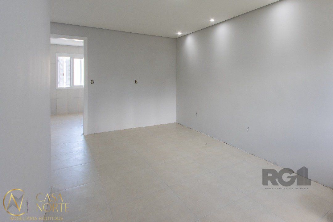 Casa à venda com 2 quartos, 57m², 1 vaga, Rua Marcelo Kufner no bairro Hípica em Porto Alegre