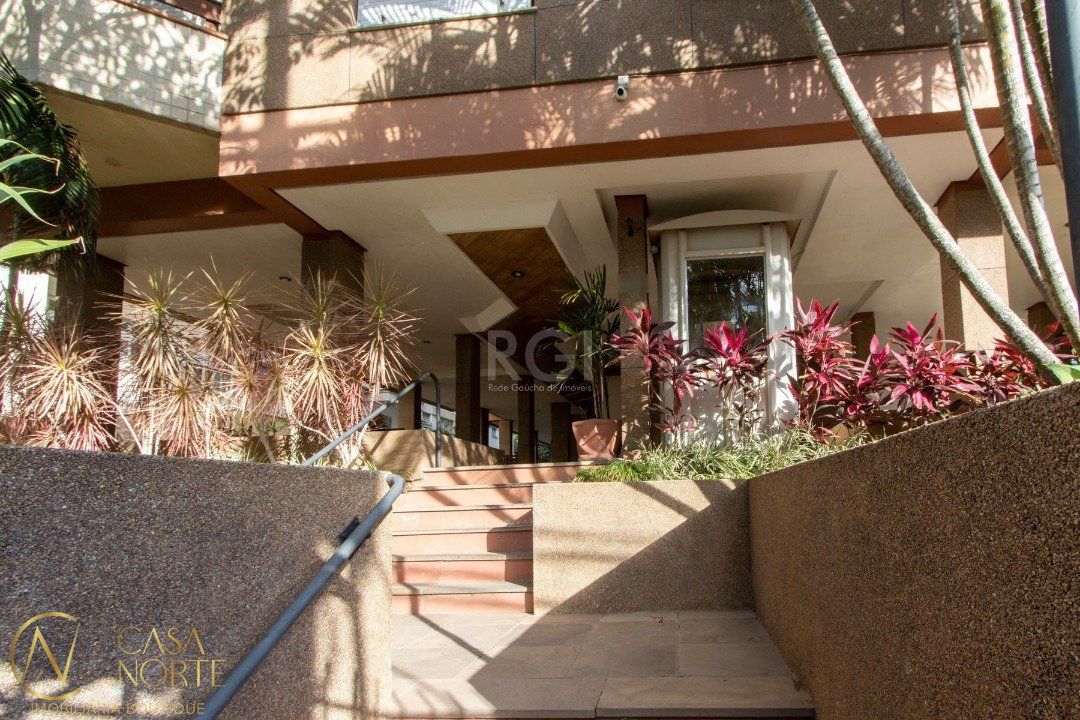 Cobertura à venda com 3 quartos, 168m², 2 vagas, Rua Doutor Mário Totta no bairro Tristeza em Porto Alegre