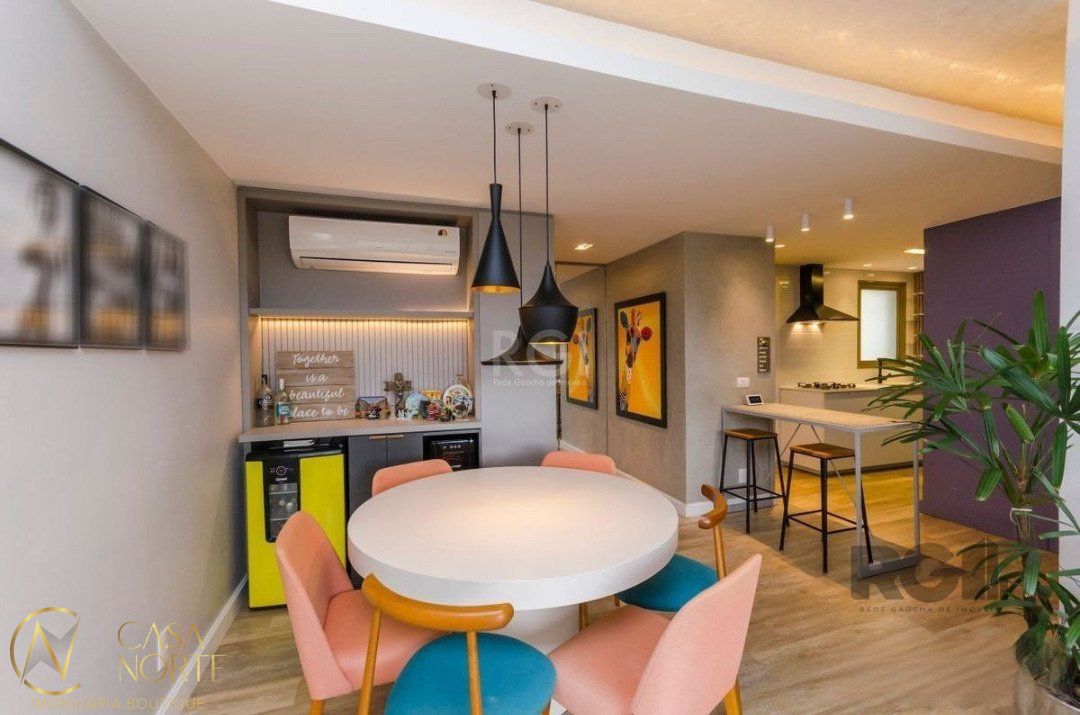 Apartamento à venda com 3 quartos, 89m², 1 suíte, 2 vagas, Avenida da Cavalhada no bairro Cavalhada em Porto Alegre