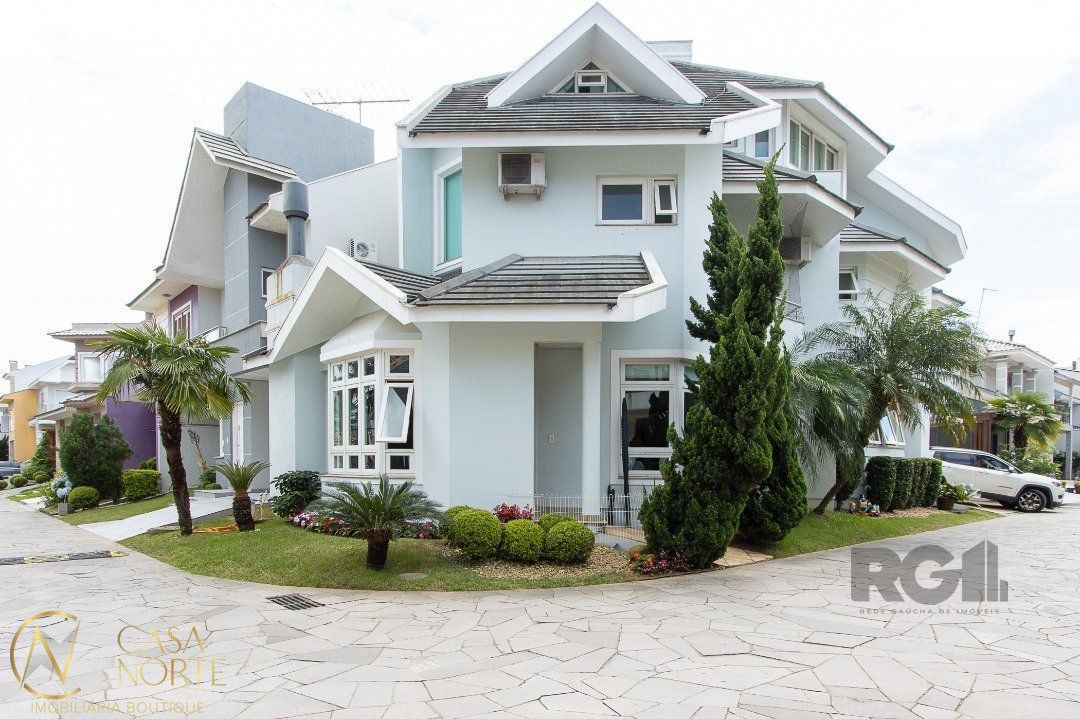 Casa de Condomínio à venda com 5 quartos, 298m², 4 suítes, Avenida Ecoville no bairro Sarandi em Porto Alegre