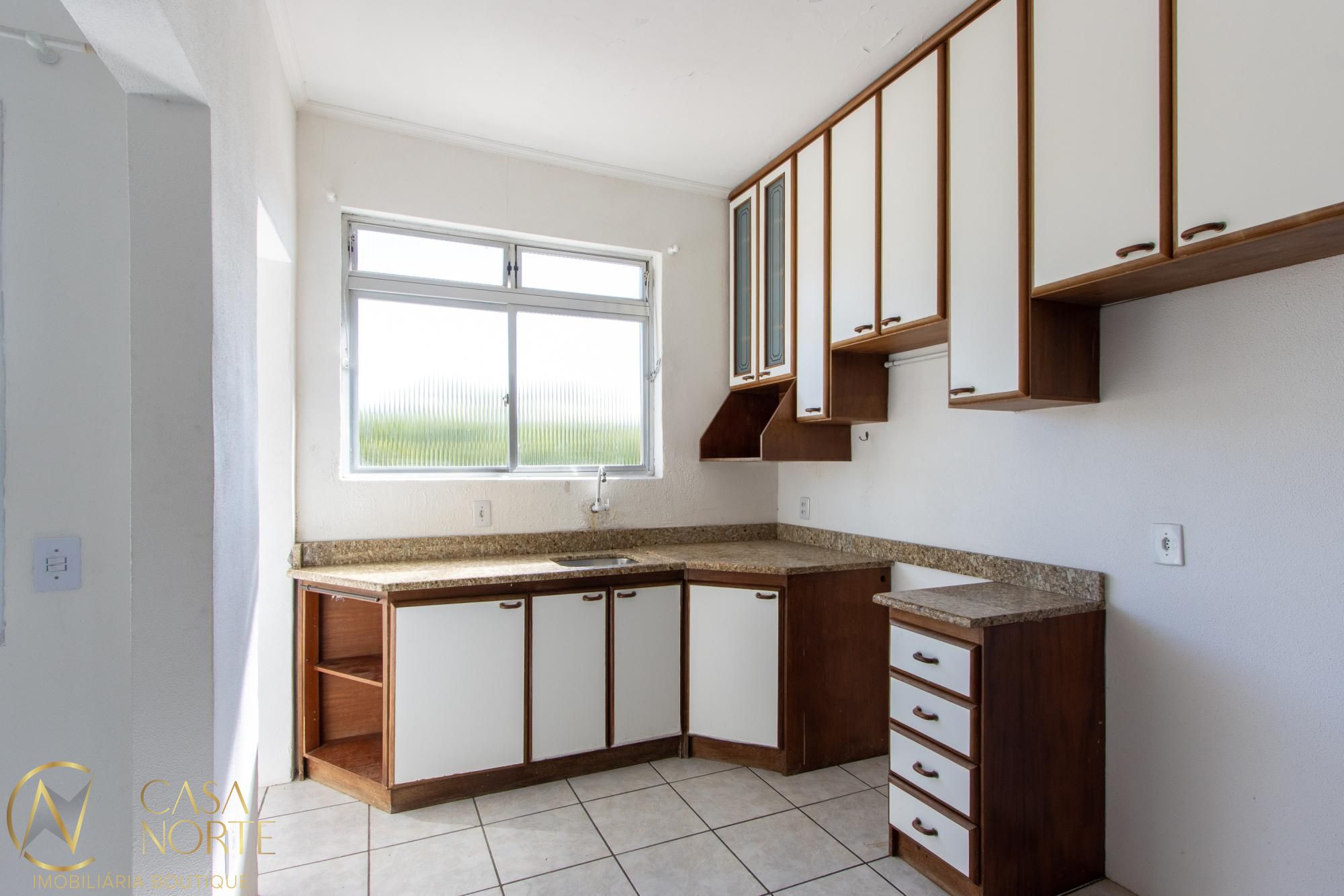 Apartamento à venda com 2 quartos, 64m², 1 vaga, Rua Coronel Massot no bairro Cristal em Porto Alegre