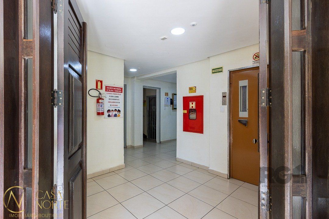 Apartamento à venda com 1 quarto, 44m², Rua Chico Pedro no bairro Camaquã em Porto Alegre