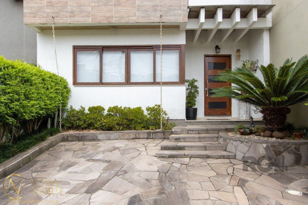 Casa à venda com 3 quartos, 170m², 1 suíte, 1 vaga, Rua Canisio Binsfeld no bairro Hípica em Porto Alegre