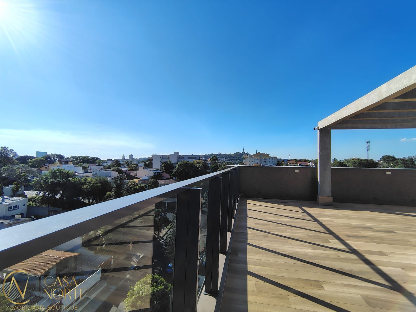 Apartamento à venda com 2 quartos, 68m², 1 suíte, 1 vaga, Rua Jaguari no bairro Cristal em Porto Alegre