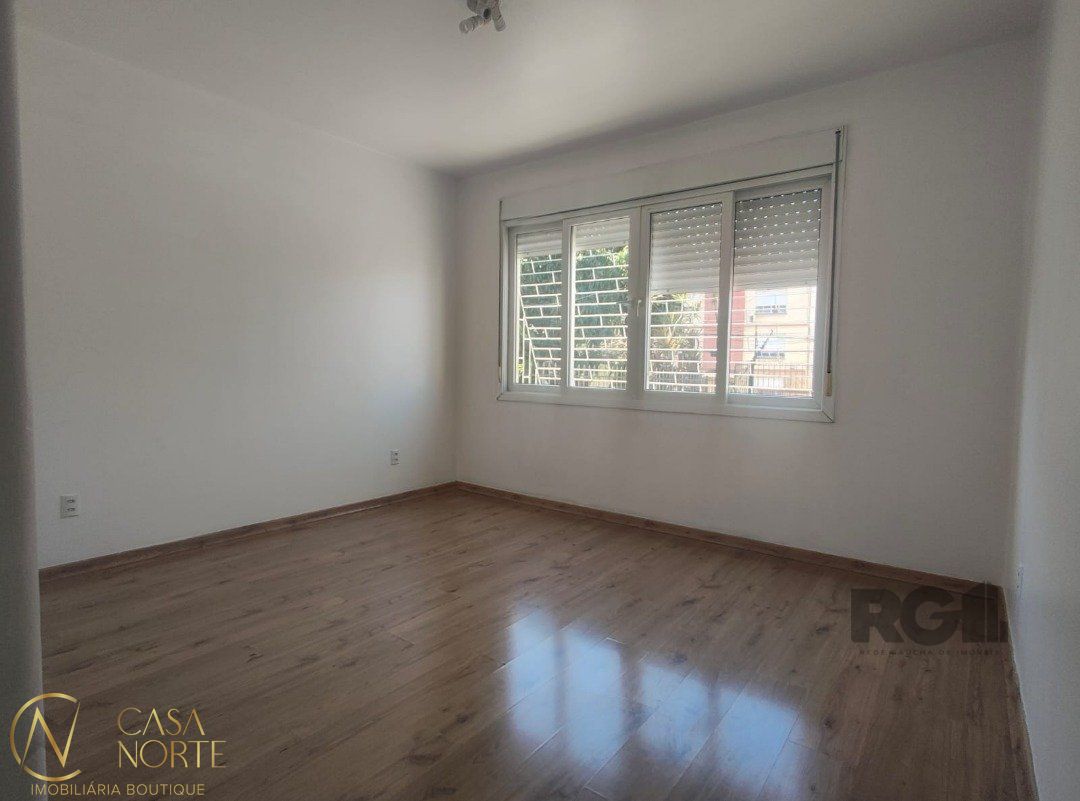 Apartamento à venda com 2 quartos, 84m², 1 vaga, Avenida Niterói no bairro Medianeira em Porto Alegre
