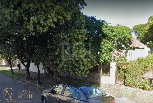 Terreno à venda  com 440m², Rua Doutor Pereira Neto no bairro Tristeza em Porto Alegre
