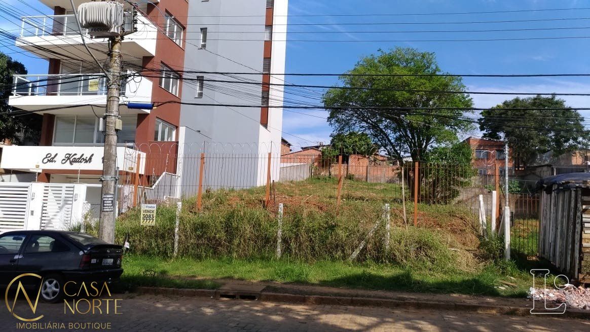 Terreno à venda  com 572m², Rua Doutor Barcelos no bairro Tristeza em Porto Alegre